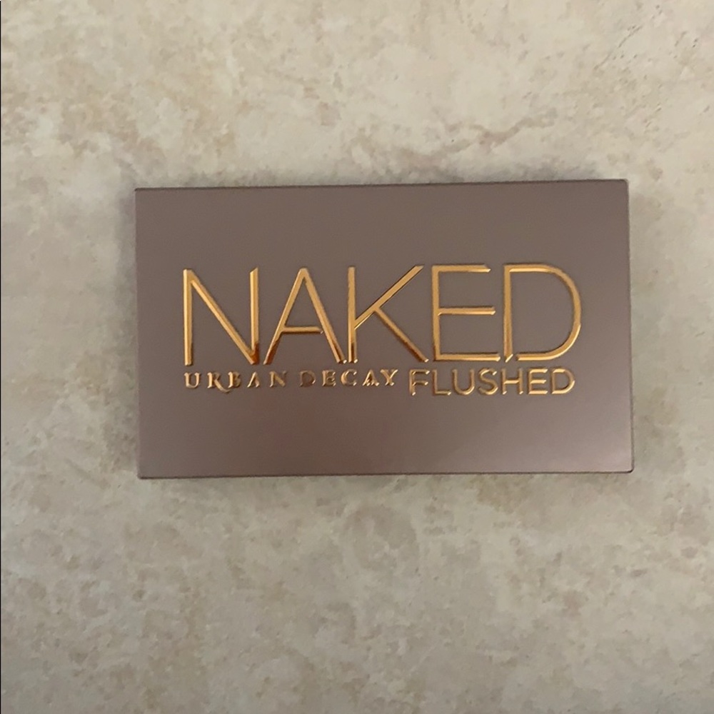 Urban Decay Flushed- Streak